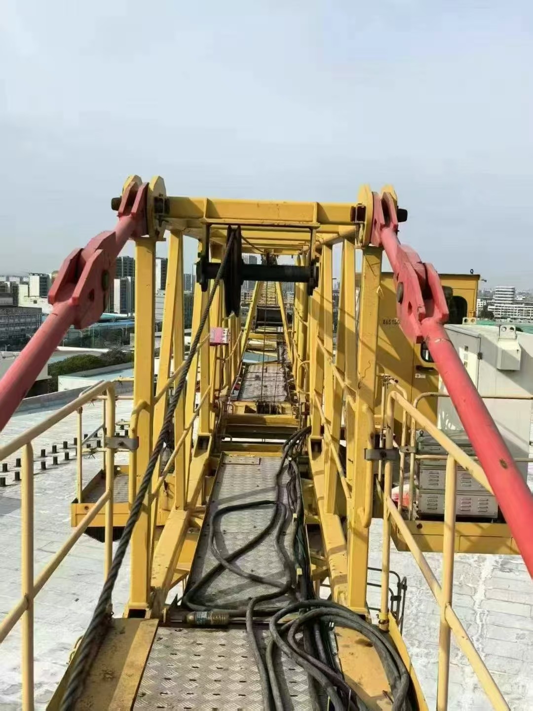 XCMG Tower Crane 6515-10 65m Maximum Lifting Height for Construction Sites in Yellow