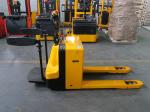 Compact Port Forklifts High Tensile Steel AC Driving Motor Electric Pallet Truck
