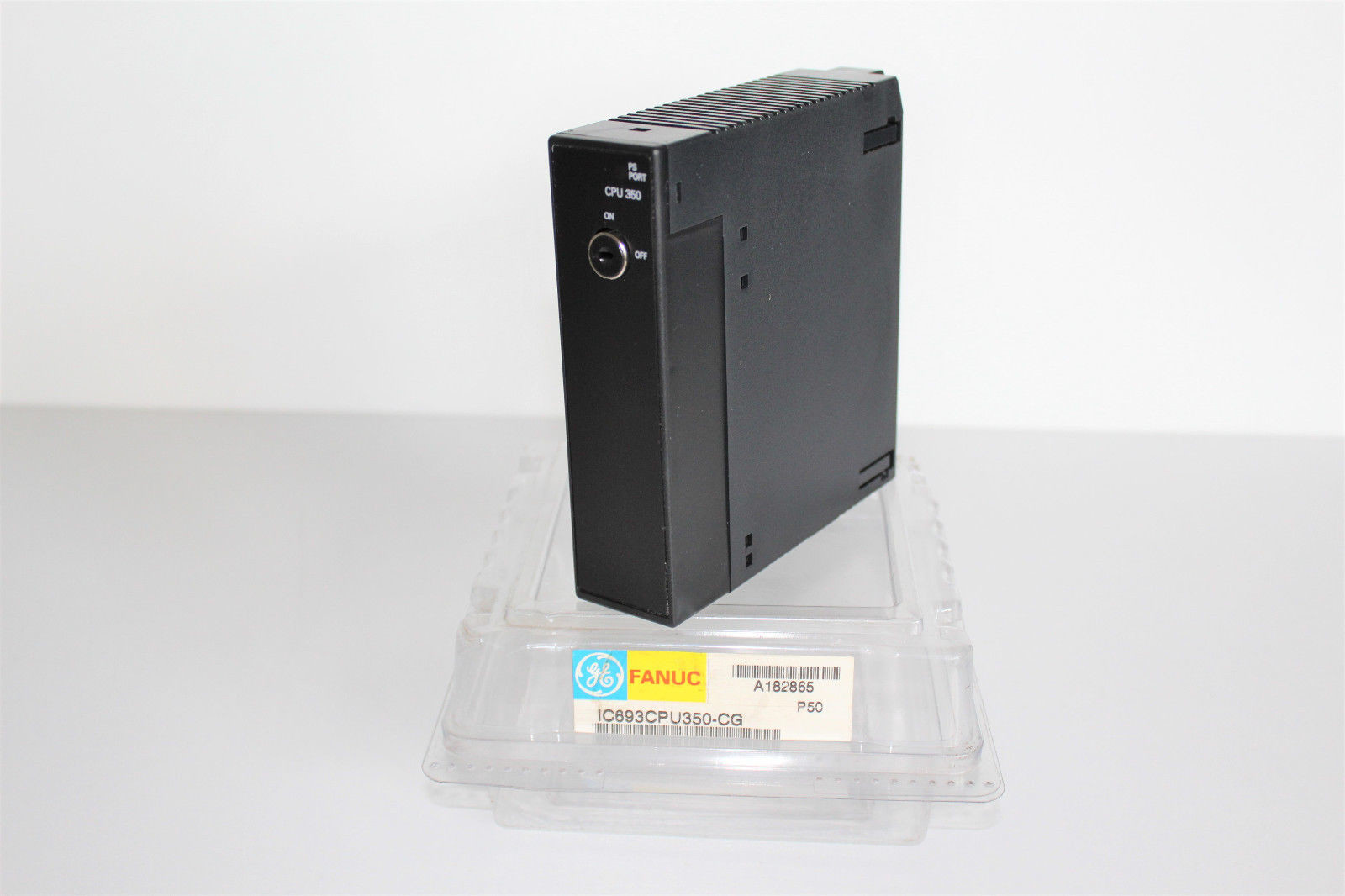 GE FANUC IC693CPU351 SINGLE SLOT CPU MODULE 4K I/O 8 RACKS 25 MHZ