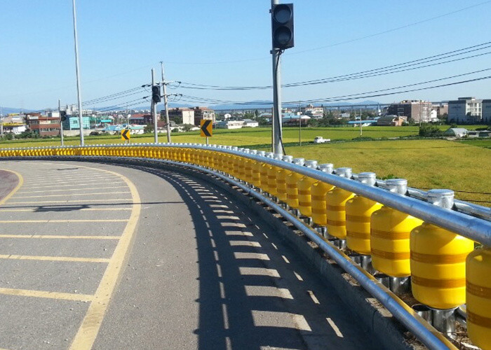 Traffic Safety EVA Highway Roadway Crash Cushion Guardrail Roller Barriers