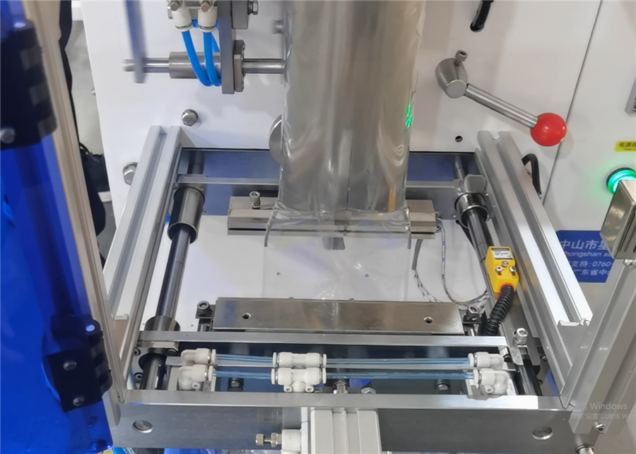 High Speed Automatic Wire Nails Hardware Counting Weighing Packing Machine