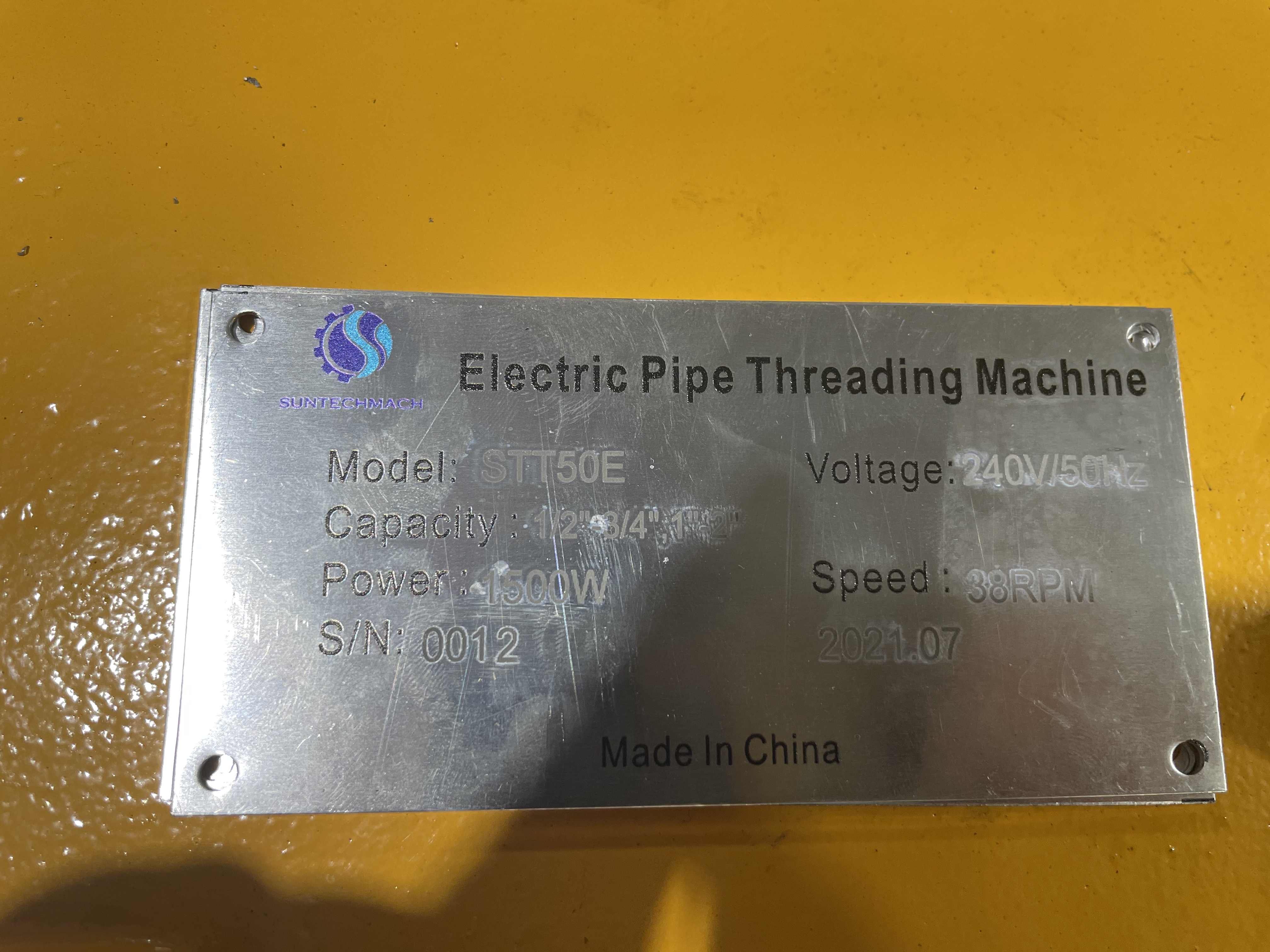 Pipe And Bolt Threading Machine Threads 1/4 - 2 Inch Pipe At 38RPM