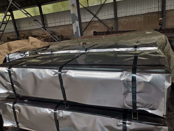 CGCC, DX51D Zinc Coating white, red, blue PRE PAINTED Corrugated Steel Roof Sheets