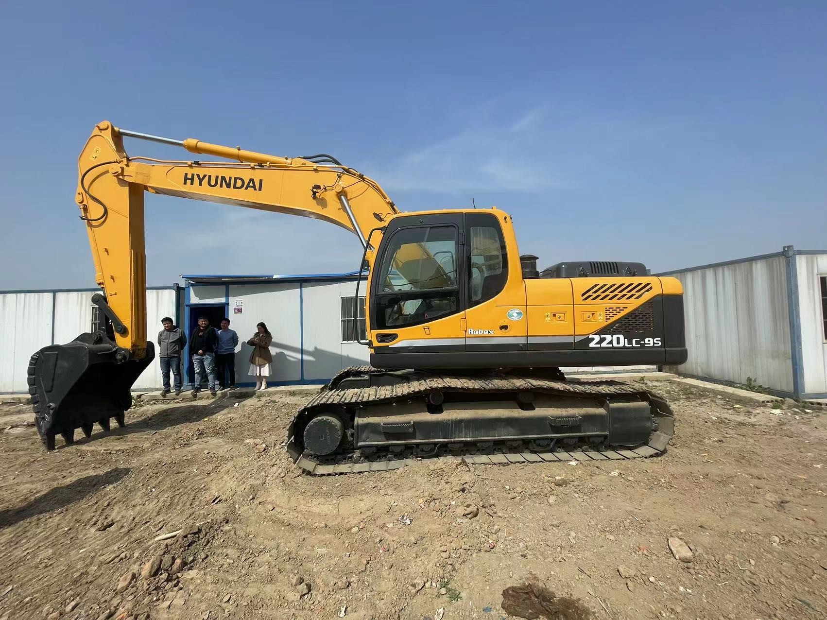Korean 22ton Used Hyundai Excavators 220 Heavy Hydraulic Backhoe 2nd Hand Diggers