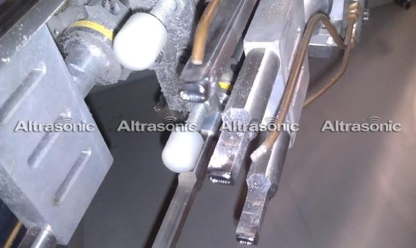 1000W Robotic Ultrasonic Riveting Welding Machine for Automotive Sound Deadening
