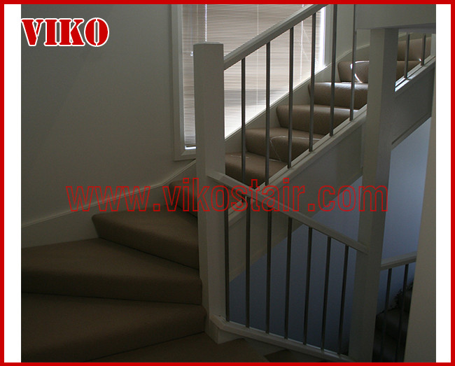 Wrought Iron Staircase VK81S Wrought Iron Handrail Tread Beech ,Railing tempered glass, Handrail b eech Stringer,carbon