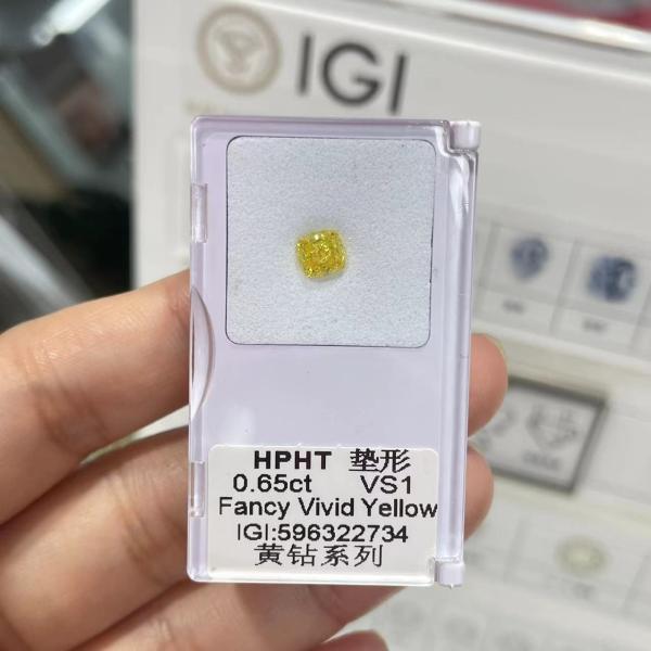 Cushion Oval Lab Created Yellow Diamonds 0.4ct 0.5ct 0.6ct-0.9ct For Earrings