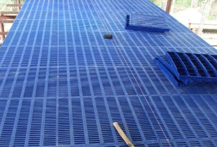 Durable Pig Farm Equipment Goat Poultry PP Plastic Slatted Floor Diffirent Size