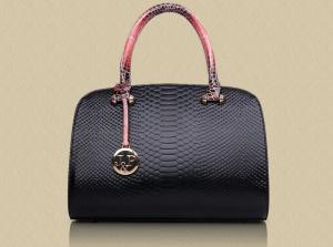 Quality 2016 new European and American fashion handbags serpentine Messenger bright skin handbag luxury handbag wholesale