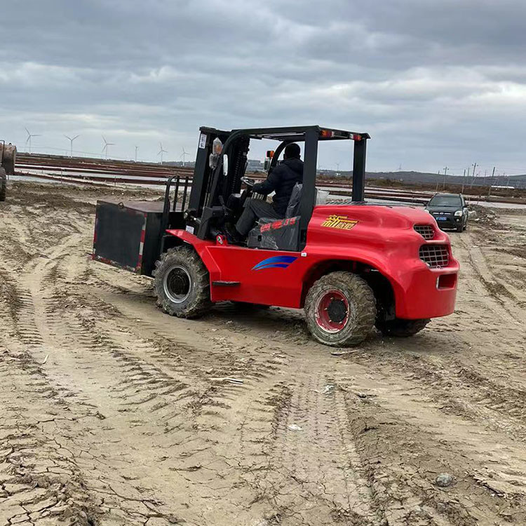 Four Wheel Electric Forklift 4X4 Integrated Rough Terrain 4.5t Forklifts