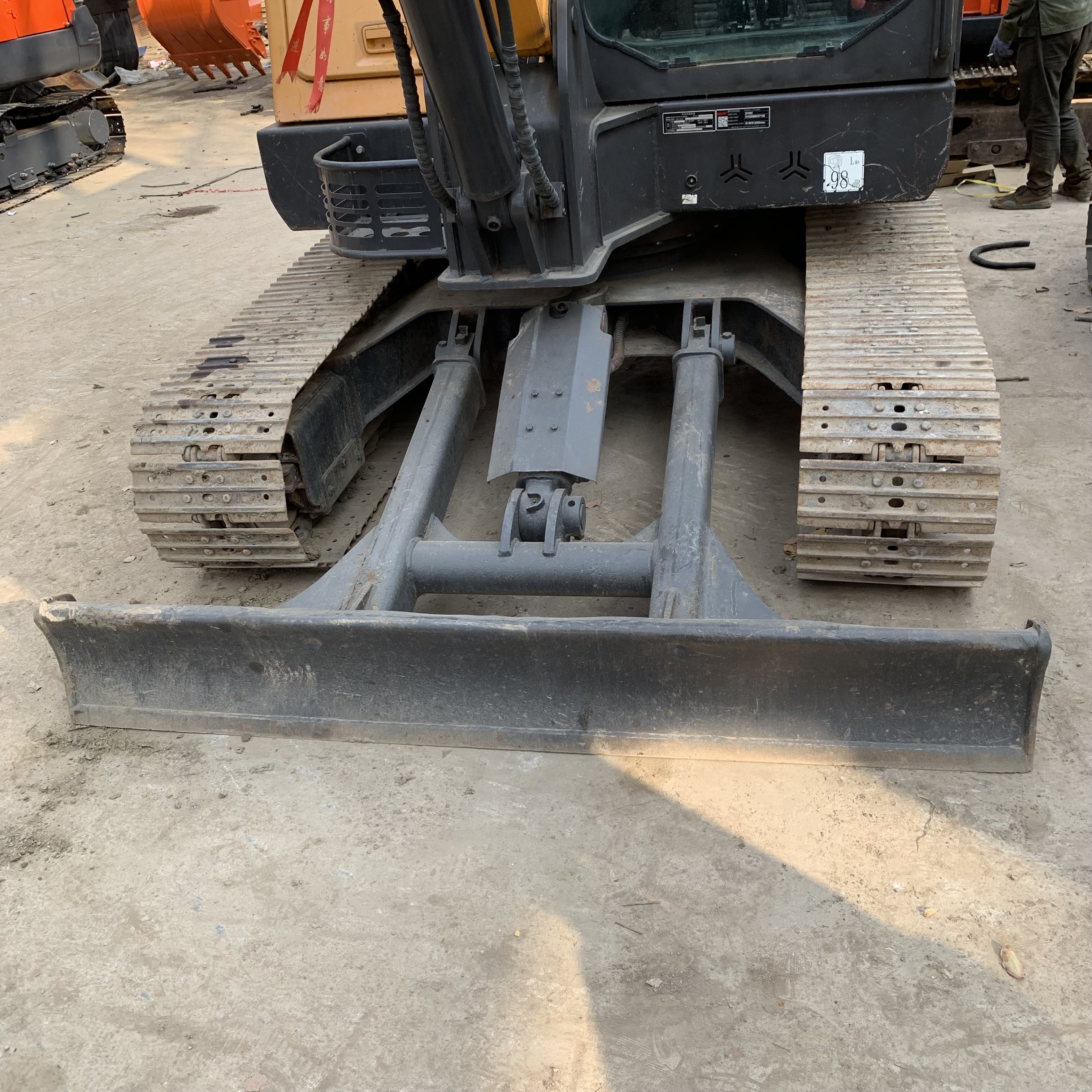 Sany SY60 Excavator in Good Condition with Original Design and 6000kg Operating Weight