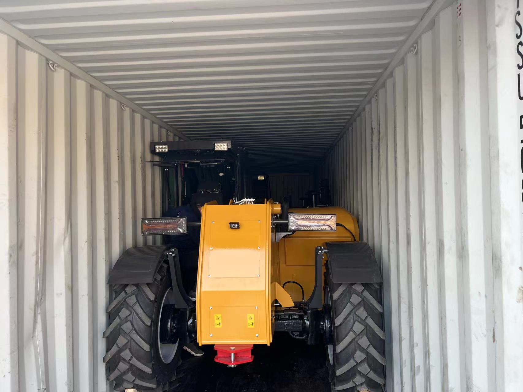 SNSC 4 Ton Telehandler Telescopic Forklift With 4x4 Driving Wheels And Yuchai Engine
