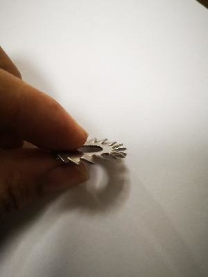 Metric External Multi Serrated Lock Gaskets Non Slip Chrysanthemum Meson Lock Fasteners