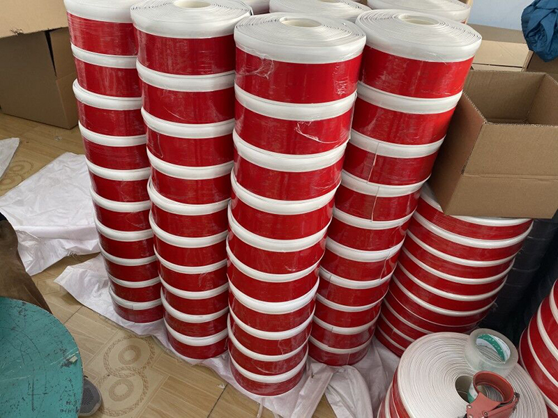 5" Self Stick Vinyl Wall Base PVC Skirting Board for Decoration in Hotels