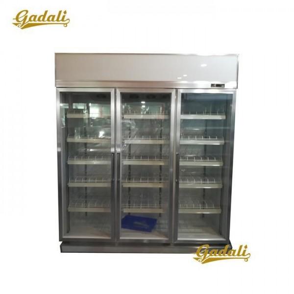 Cheap 1600L 3 Doors Showcase Beverage Cooler With 3 Wheels for sale