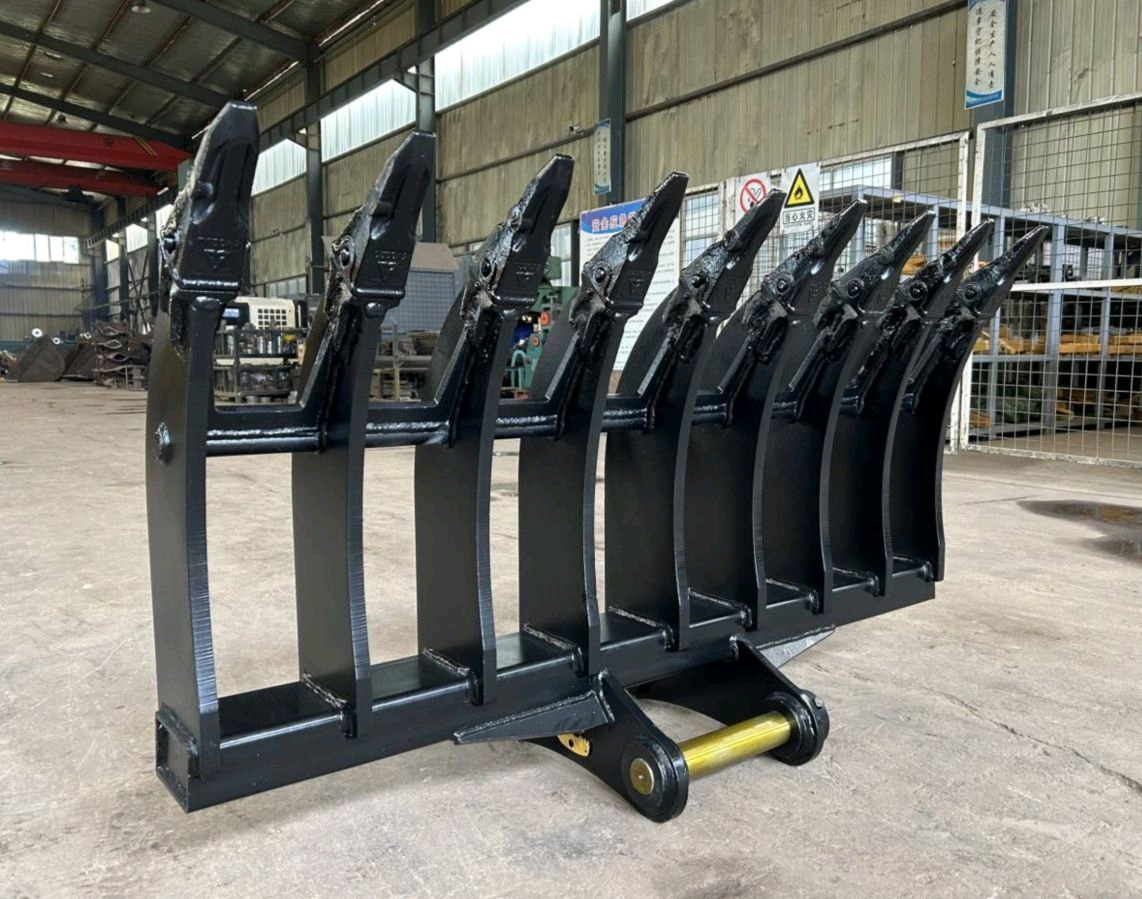 Q355B Excavator Rake Bucket For Land Clearing Hitachi 200 Cat 320 Komatsu 210