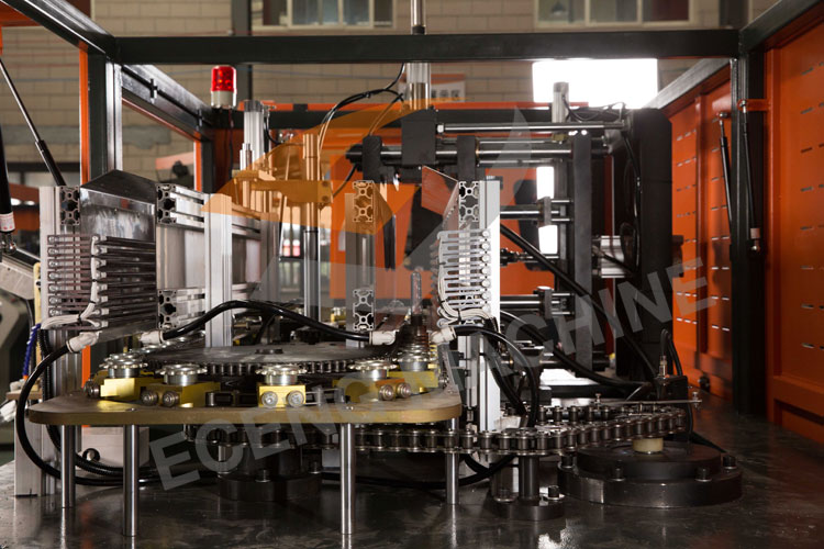 2 Cavity 5 Ltr Blow Moulding Machine Plastic Bottle Making 2000bph
