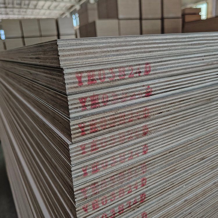 4*8 Poplar Eucalyptus Hardwood Plywood For Furniture