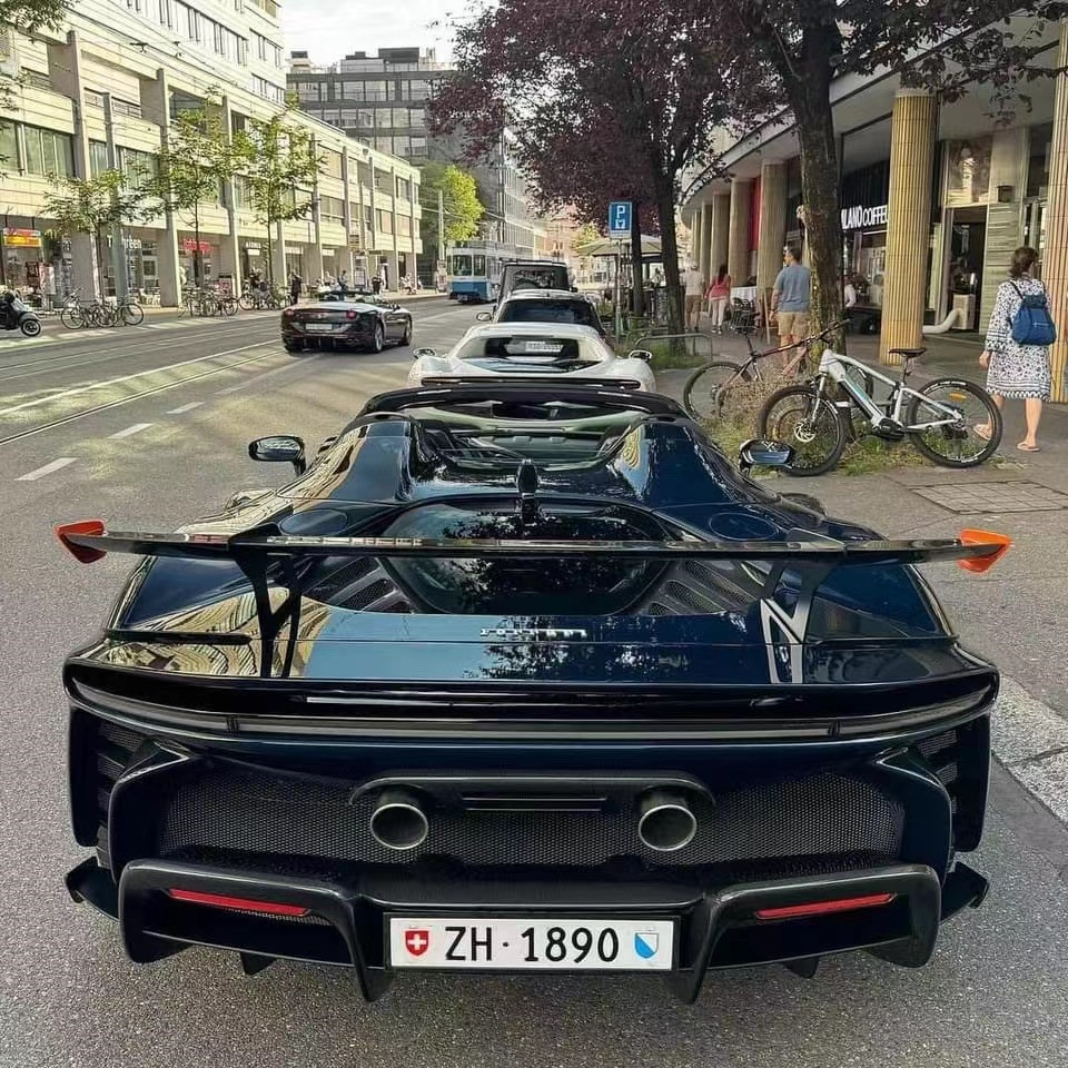 SF90FXX Ferrari SF90 Body Kit Front And Rear Car Bumper Side Skirt Hood Taillights