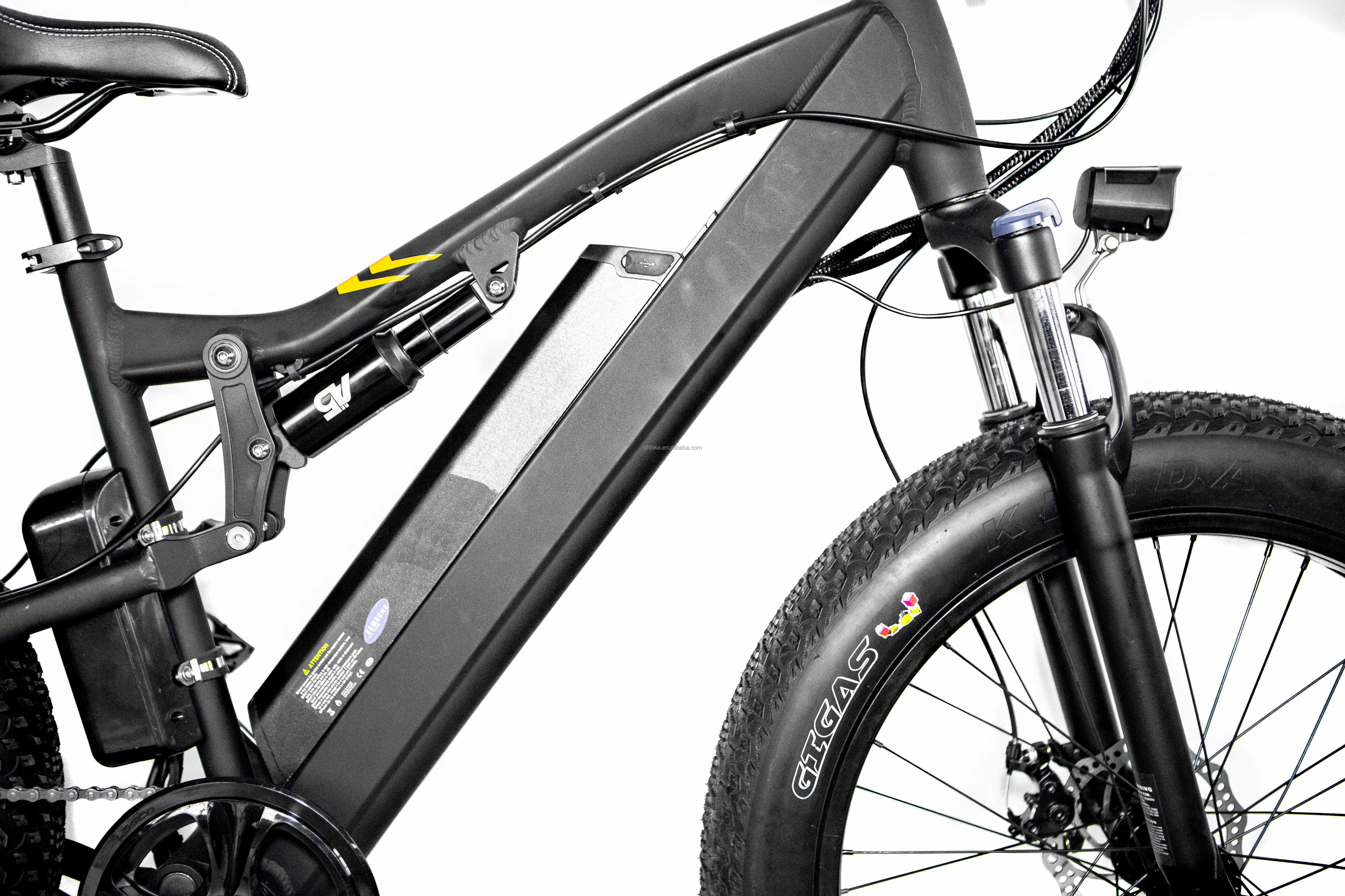 750W Bafang Motor Electric Mountain Bike with Shimanu 7 Speed Gears and C 3.0 Tires