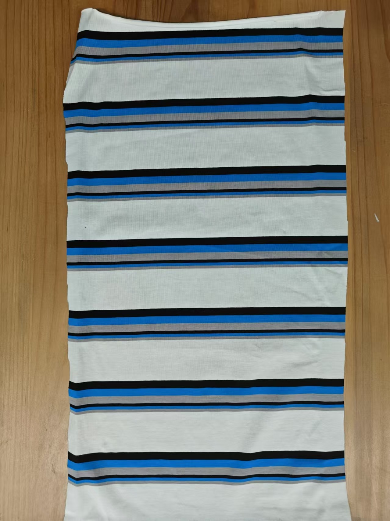 Comfortable And Elastic Durble Skin-Friendly Striped Material Fabric For Casual Wear