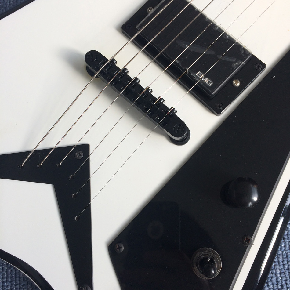 High-quality custom V style electric guitar rosewood fingerboard yellow circle black edge