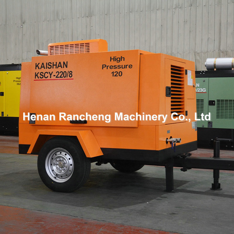 Diesel Driven Portable Screw Air Compressor 55KW Engine 8bar Work Pressure With COMMINS And YUCHAI Brand