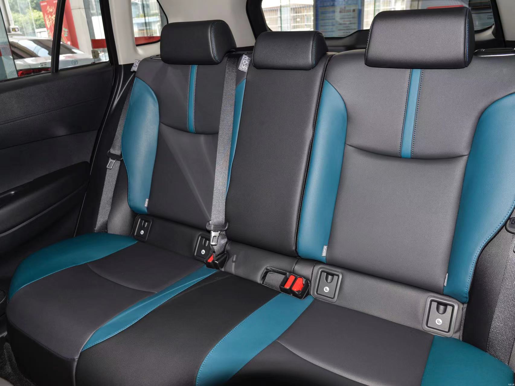 To-yota Corolla Cross Hybrid Automatic Gearbox Leather Seats Maximum Torque Nm 200-300Nm Direct Sale UNIV UNIK R/AV4 Camry