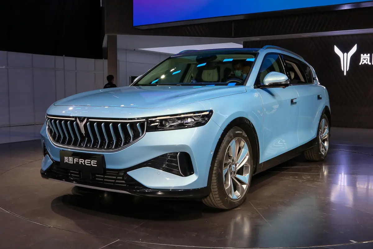 Luxury Energy Vehicles High Speed Mpv Dongfeng Voyah Free Pure Electric EV SUV Four Wheel Drive Electric Car 4905*1950*1645mm
