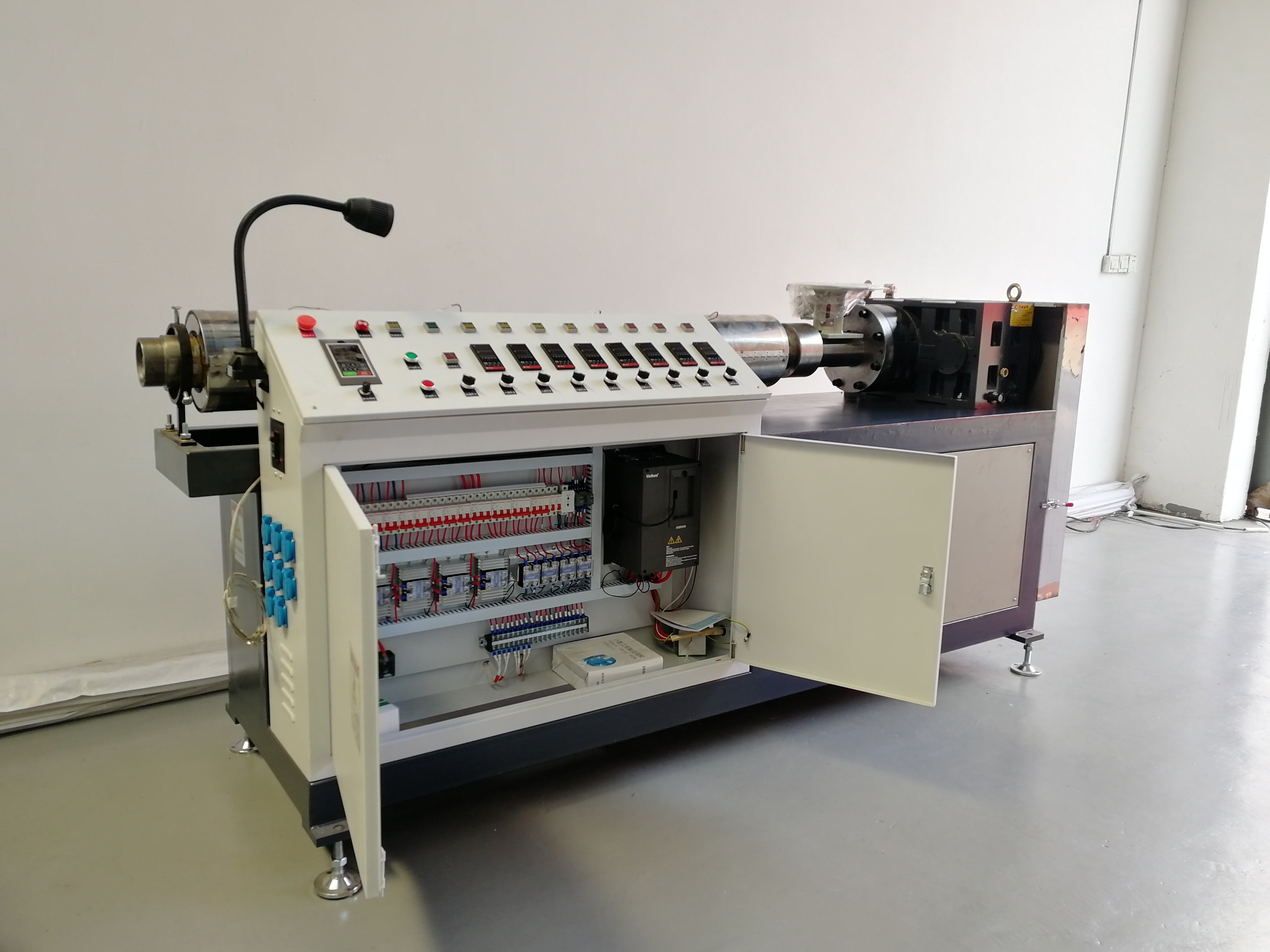 Polyamide PA66 Heat Insulation Strips Extruder Thermal Break Production Line