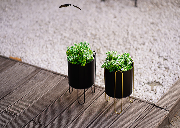 Exquisite Metal Yard Ornaments Decorations Indoor / Outdoor Garden Pot