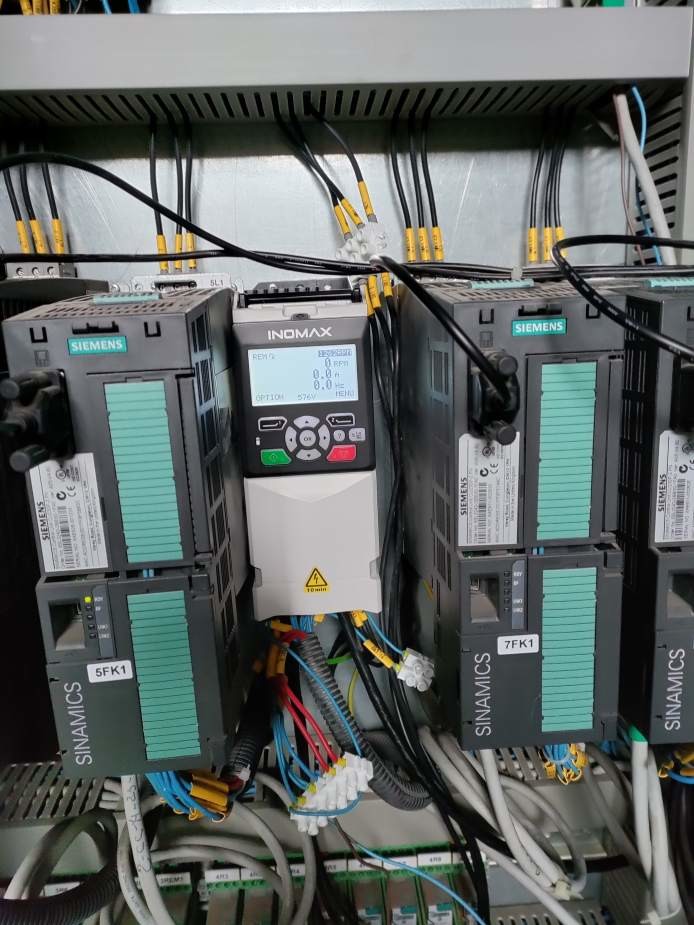Inomax Low Harmonic Regenerative AC Drive 4Q VFD ACS880-07-0271A-7 ACS880-07-0370A-7