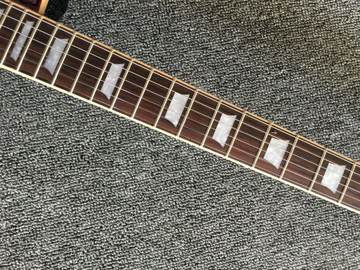 2017 New + guitar factory + Chibson LP custom electric guitar blue flame maple top LP custom 1959 guitar Free Shipping L