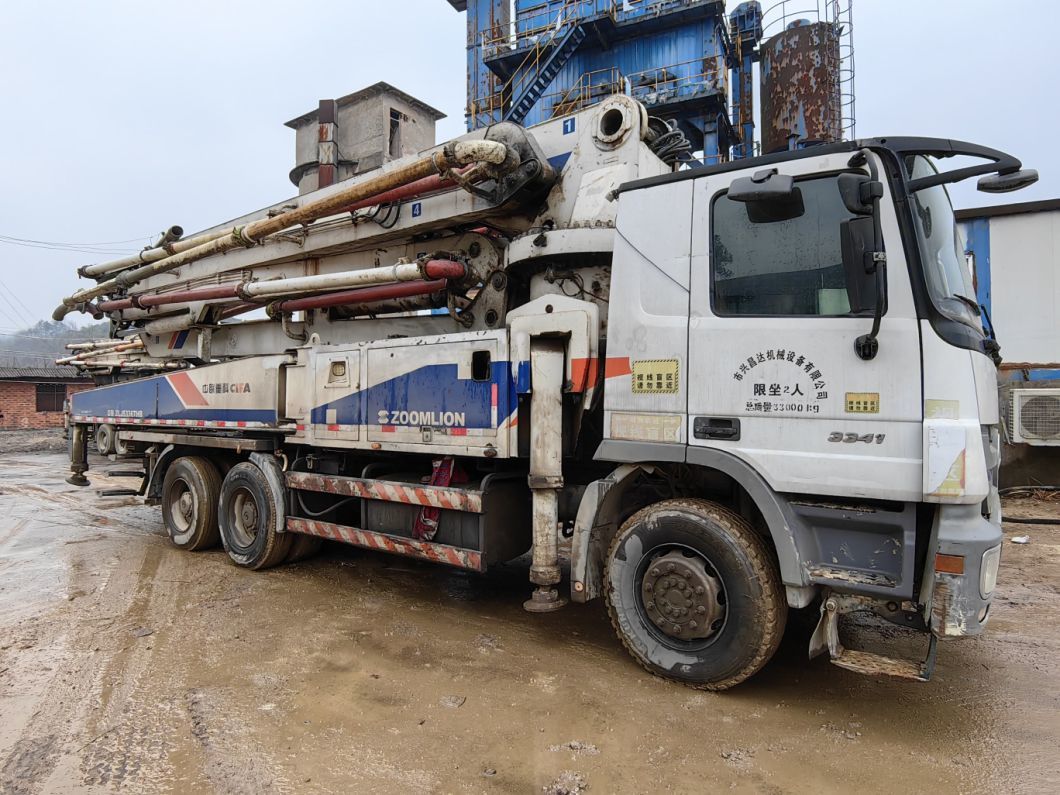 2015 Zoomlion 47m Used Concrete Pump Trcuk Benz Chassis