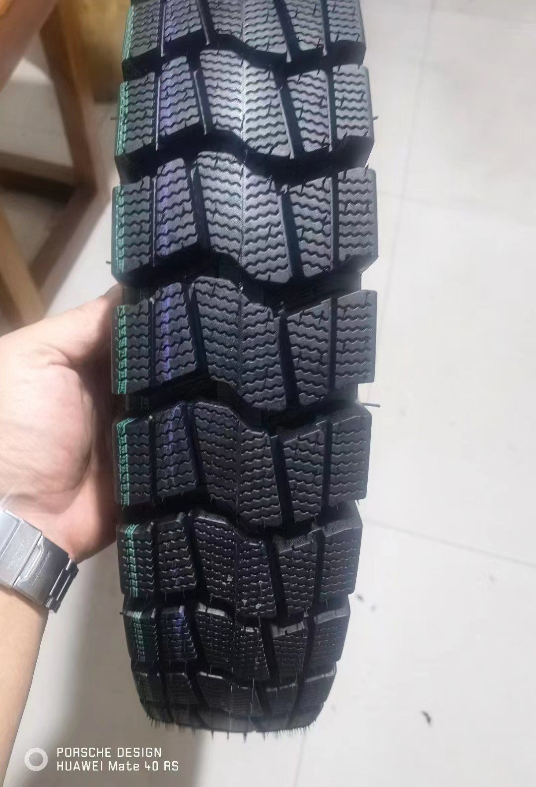 Top- Dual Function Motorcycle Tires High Mileage and Grip 4.50-12 90-18 100/80-17 100