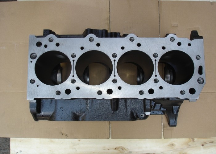 Cast Iron Car Engine Cylinder Block 21100-42200 For HYUNDAI 4D56 / D4CB