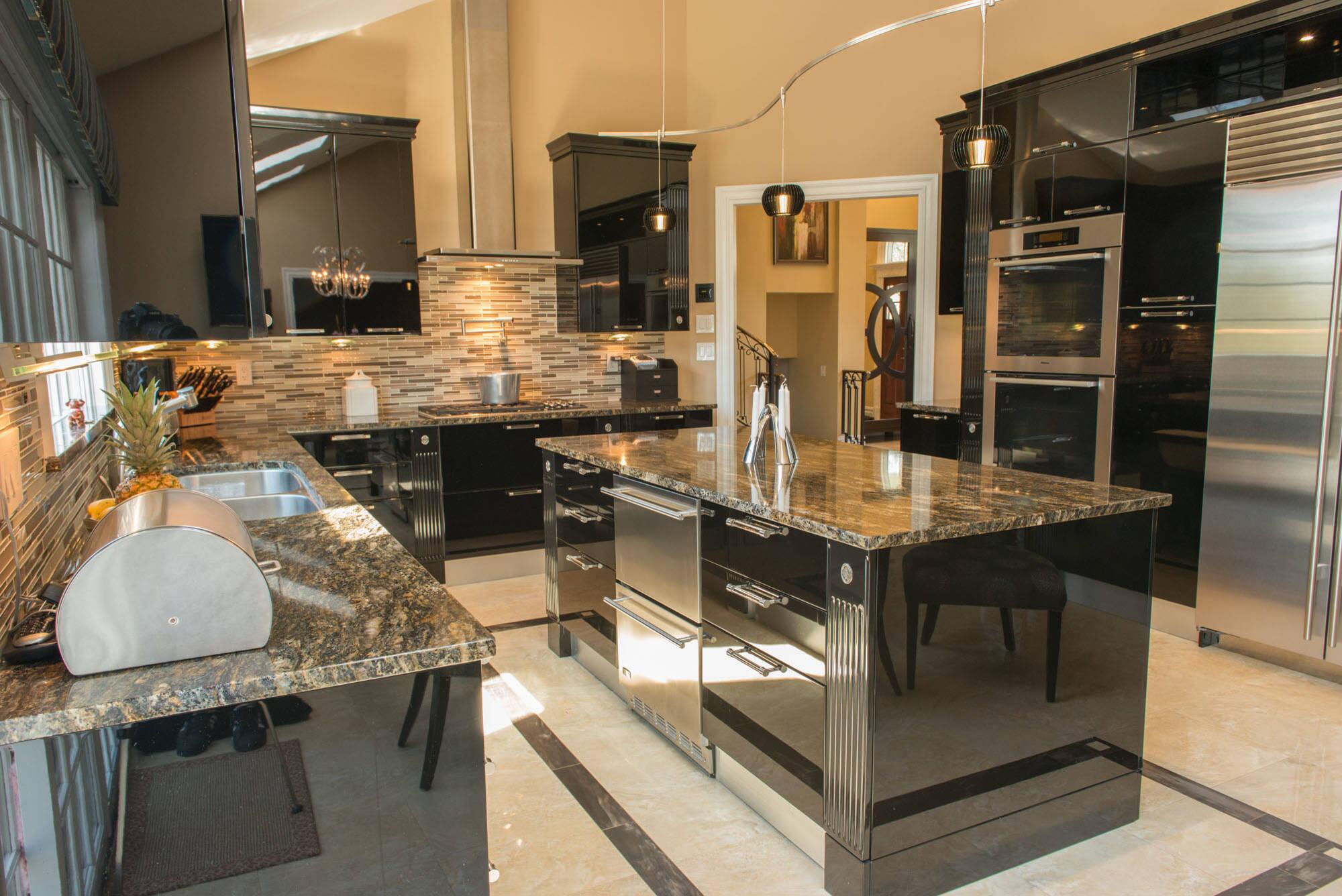 Solid Wood Affordable Luxury Gray Glossy Modular Kitchen Cabinet with Blum Hardware