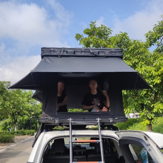 RTT Durable XL Roof Top Tent Hard Sided Rooftop Camper 2-3 Person