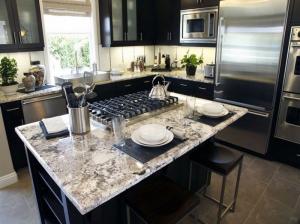 Quality Modern Stone Slab Countertop Kitchen Designs White Rose Granite Countertop wholesale