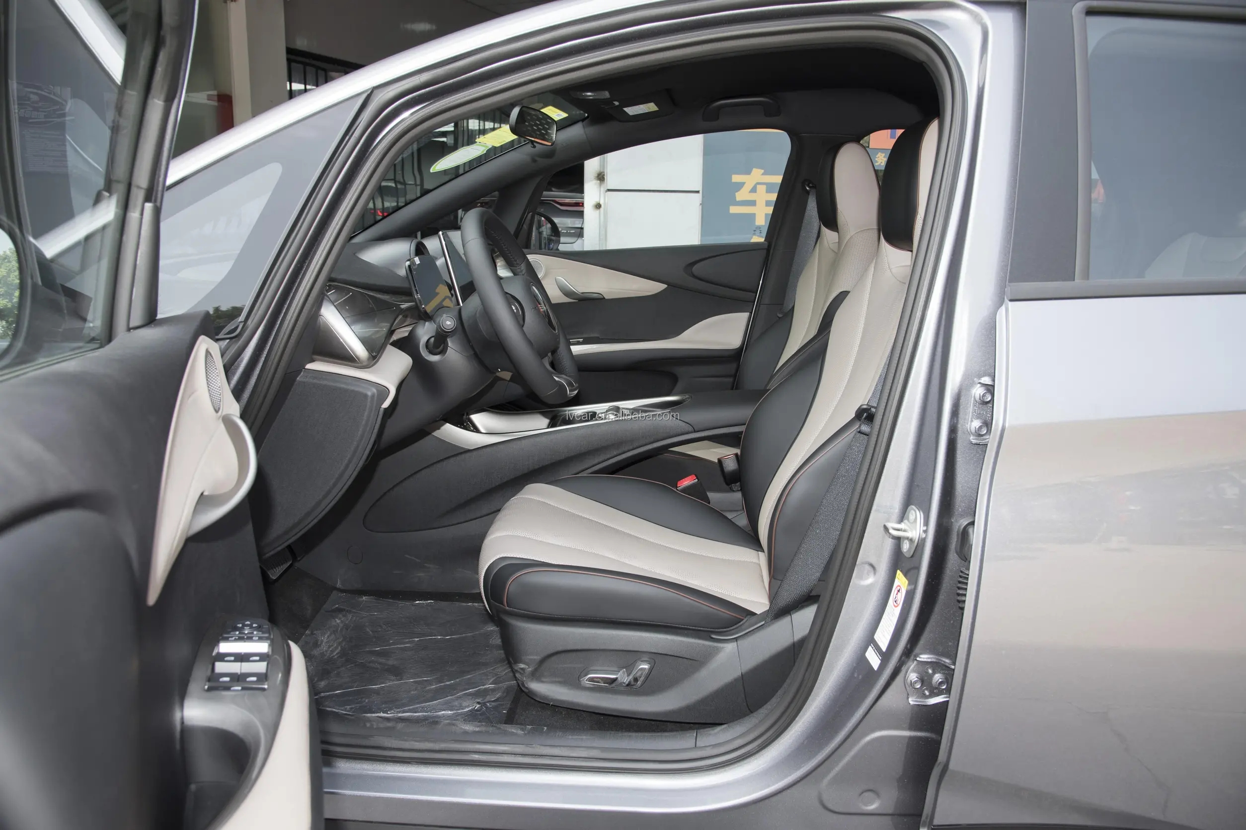 Used Byd Haitun Dolphin Electric Vehicles 0.5 Hour Charging Time 420km Cruising Range