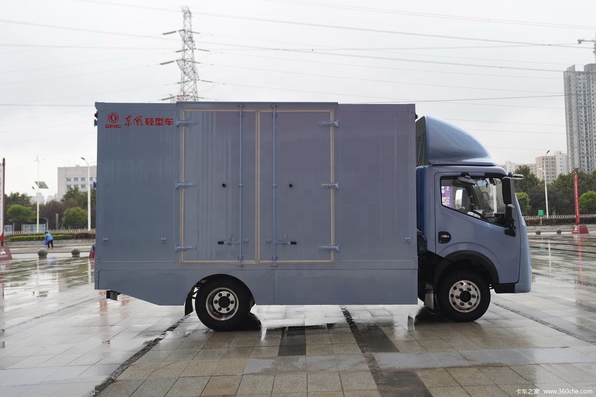 18.5CBM Electric Van Cargo Truck with Rear Camera and Electronic Stability Control