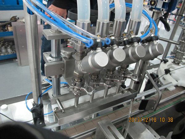 Touch Screen GMP Standard Cosmetic Filling Machine