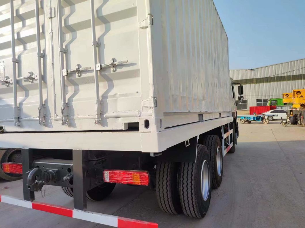 Sinotruck HOWO White 6*4 Box Truck Secondhand Truck 10tires