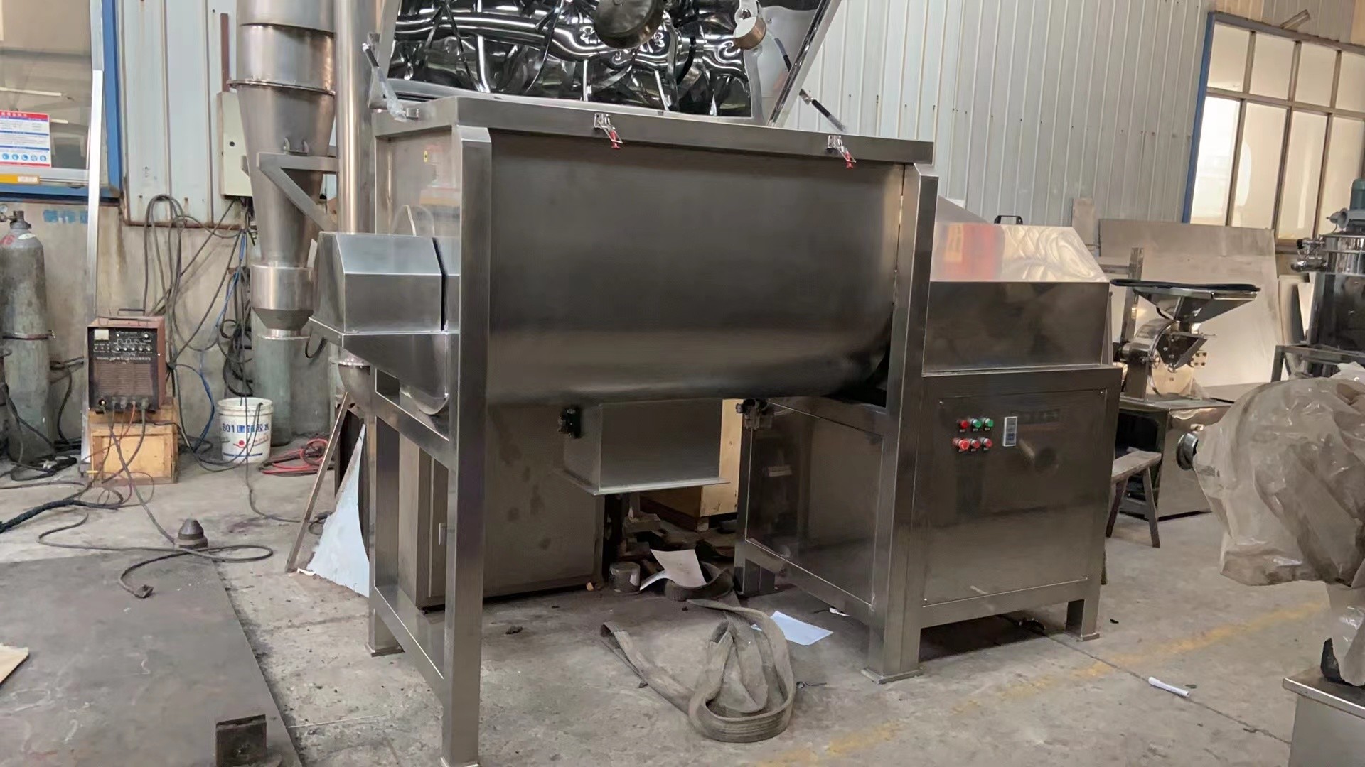 11KW Stainless Steel Double Ribbon Blender 1000L Horizontal Mixer Machine