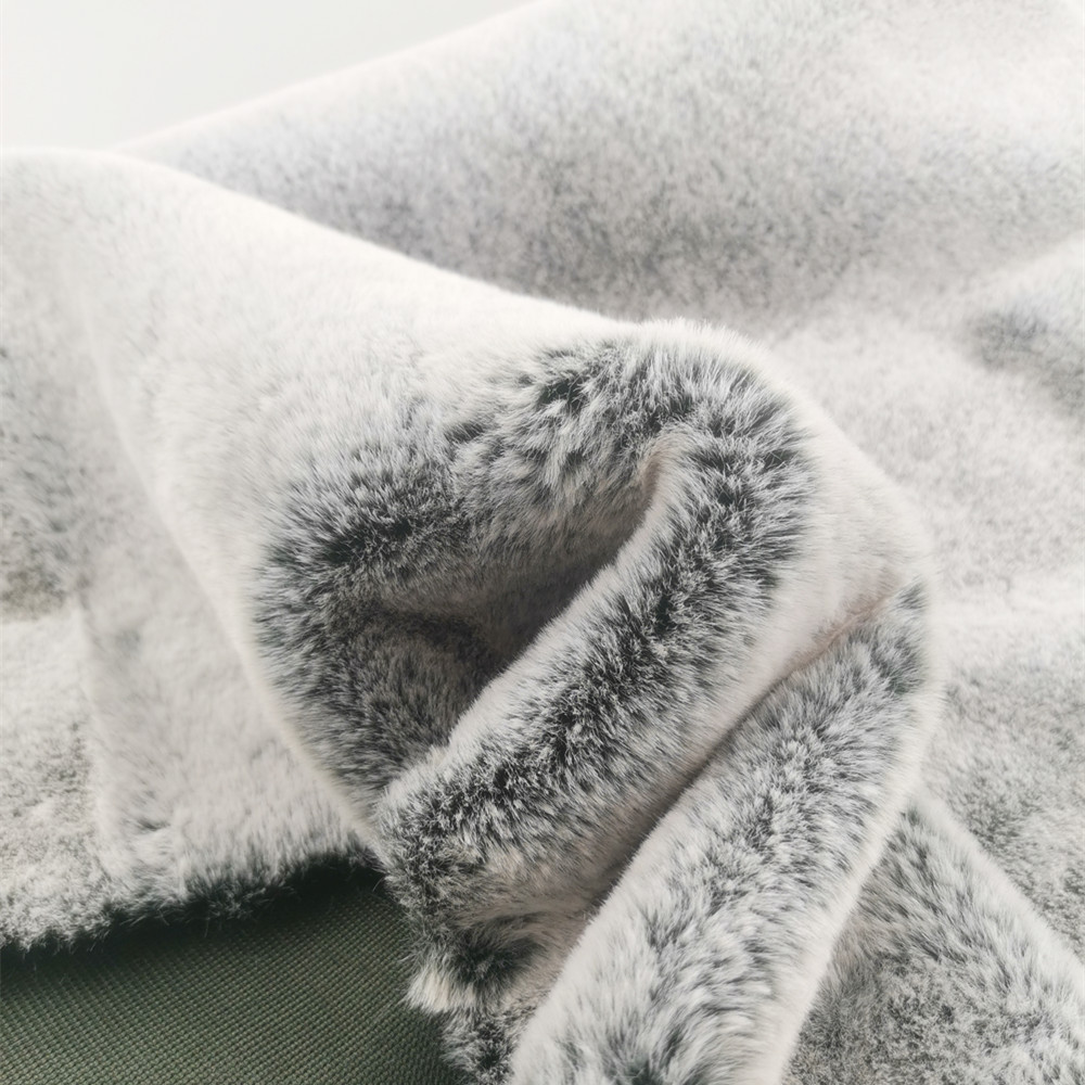 100D Yarn Count Faded White Imitation Faux Rabbit Fur with Soft and Fluffy Texture