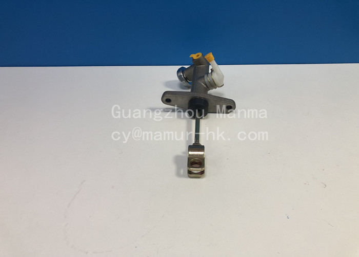 8-98117645-0 Clutch Master Cylinder For ISUZU NKR JAC 1040