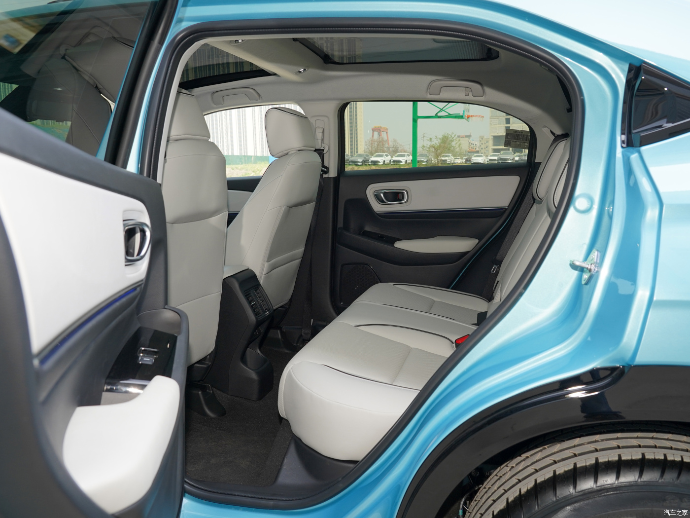 In stock Dongfeng ENS1 city suv new energy car custom electric vehicle manufacturers prices