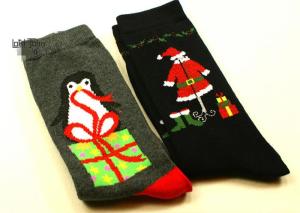 Quality Classic jacquard cartoon christmas patterned design OEM winter cotton socks for women wholesale
