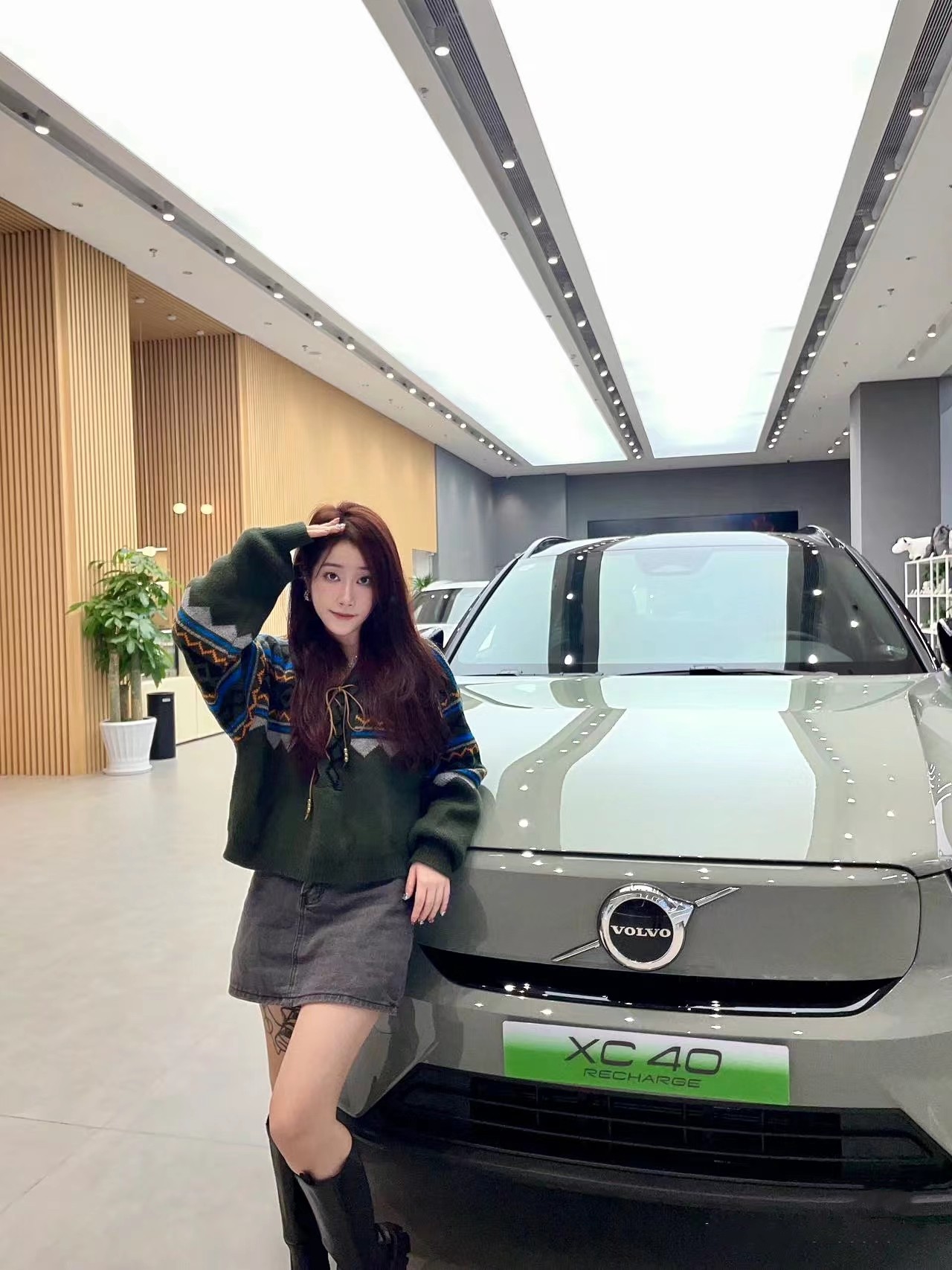 660N.m Maximum Torque Pure Electric 2023 VOL-VO XC40 RECHARGE AWD Long Range EV Car 180km/h Speed 78kWh Battery Power 420km
