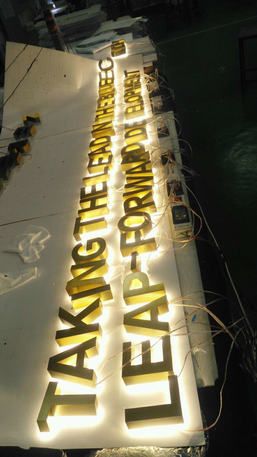 SS Backlit Channel Letter Signs Board 3200K 30mm For Advertising
